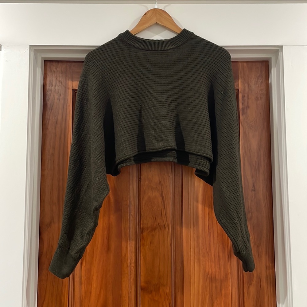Aritzia Cropped Sweater